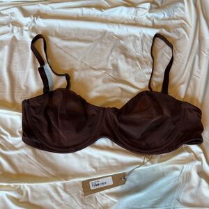 NWT Skims Ultra Fine Mesh Strapless Bra
